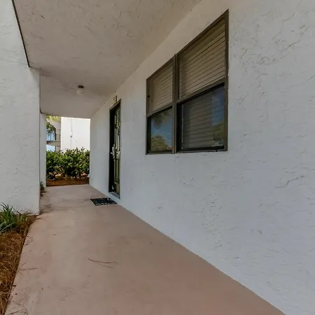 Edgewater Golf Villa 201
